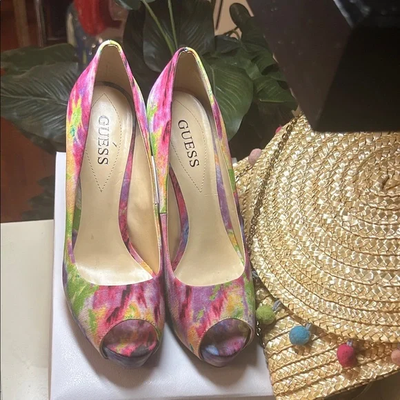 GUESS Vibrant Tie-Dye Peep Toe Heels - Picture 6 of 8